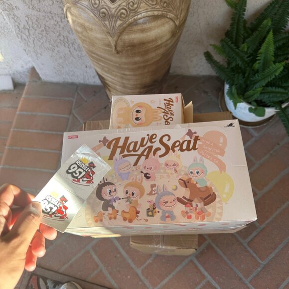 Have a seat V2 set blind box ( Full authentic set) - Picture 1 of 6